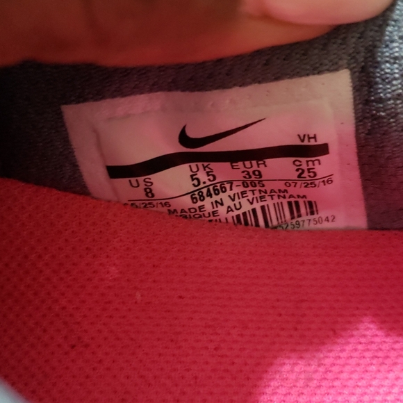 Shoes - Picture 3 of 3